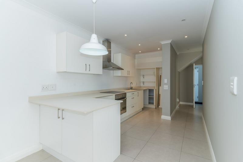 To Let 2 Bedroom Property for Rent in Muizenberg Western Cape